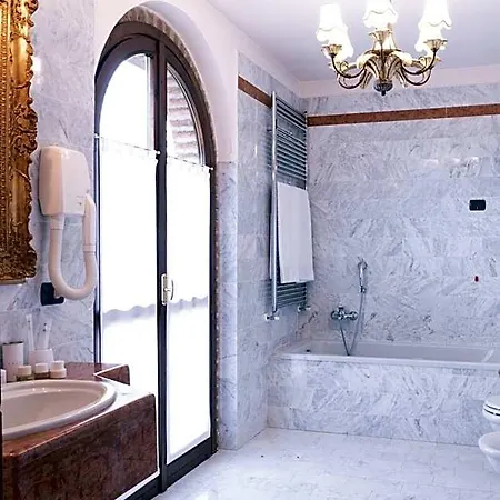 Castelletto 4*